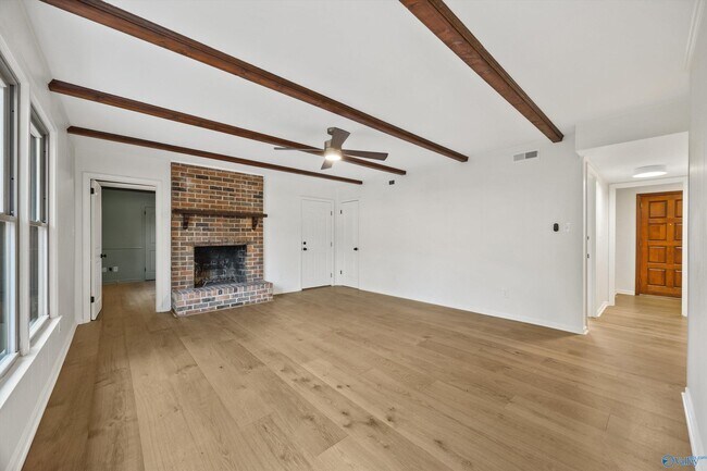 Building Photo - 8003 Brookfield Cir SE