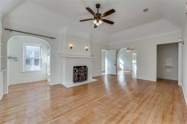 Building Photo - 4328 University Blvd