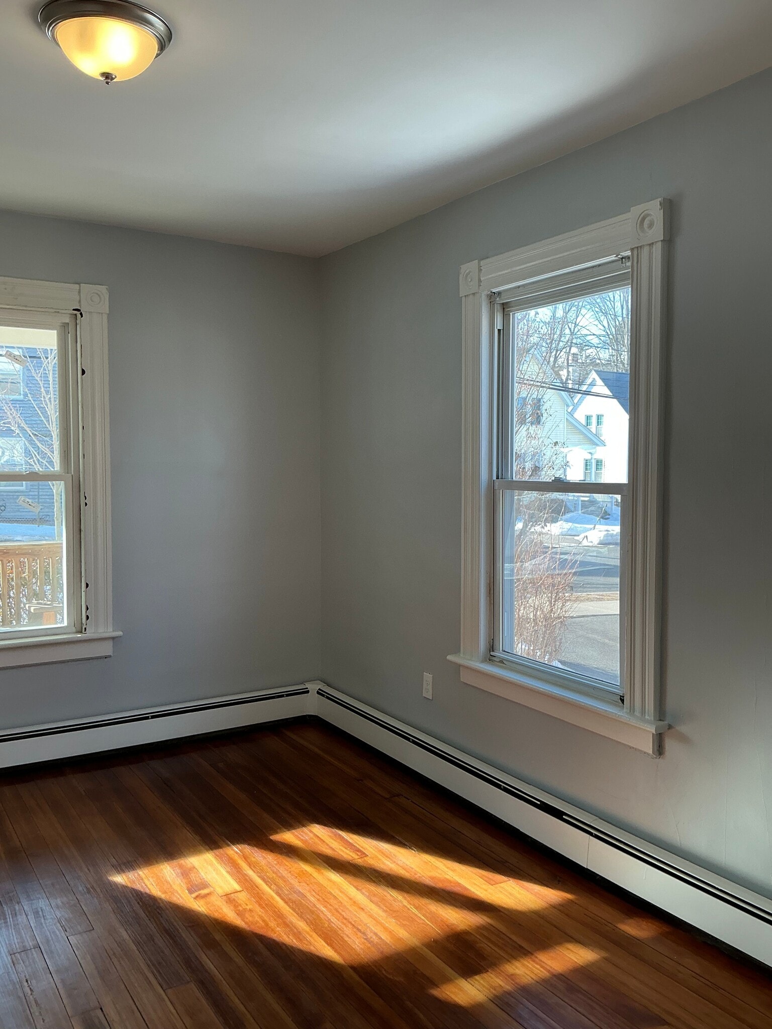 Building Photo - 518 High St