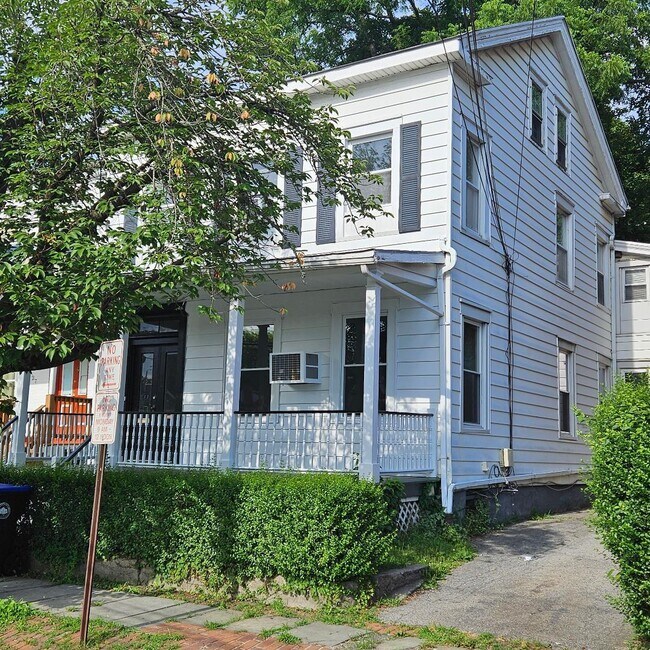Primary Photo - 29 Delano St