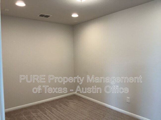 Building Photo - 3200 College Park Dr