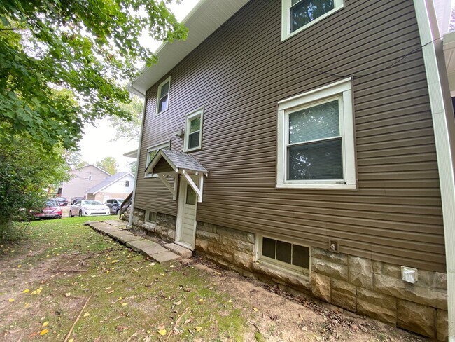 Building Photo - Available August 20th, 2026!