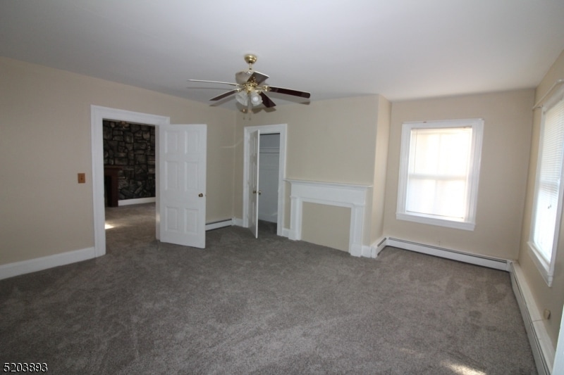 Building Photo - 172 Musconetcong River Rd