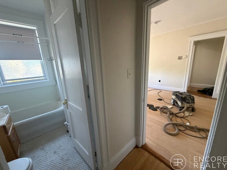 Building Photo - 1171 Boylston St