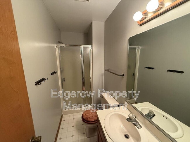 Building Photo - 1662 Klaver St SW
