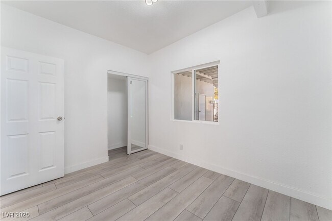 Building Photo - 3008 Lawndale St
