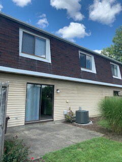 Building Photo - 1044 Sunhaven Dr