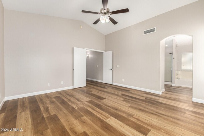 Building Photo - 163 W Liberty Ln