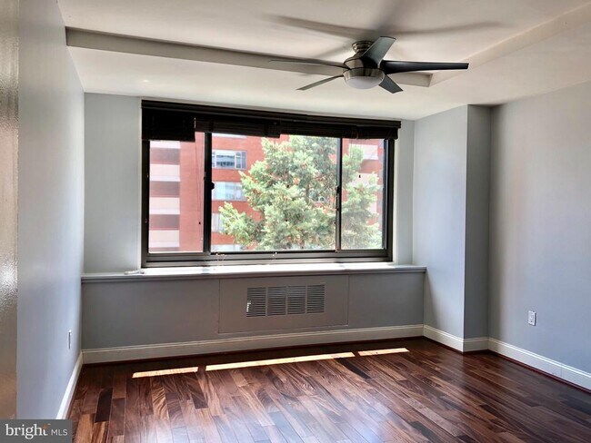 Building Photo - 1021 Arlington Blvd