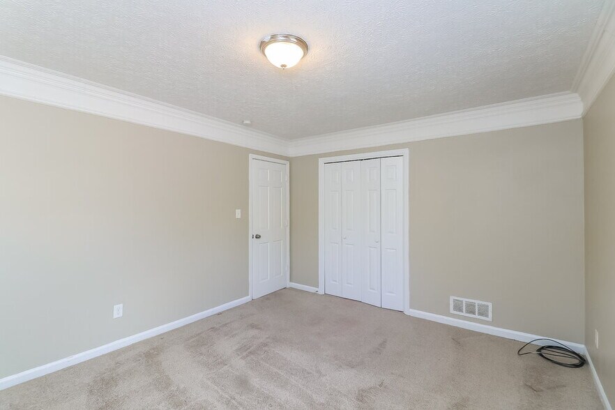 Building Photo - 1622 Blackwell Rd