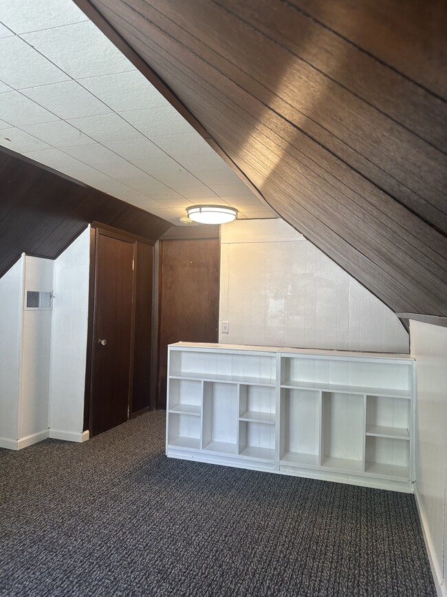 Building Photo - 2052 N 20th St