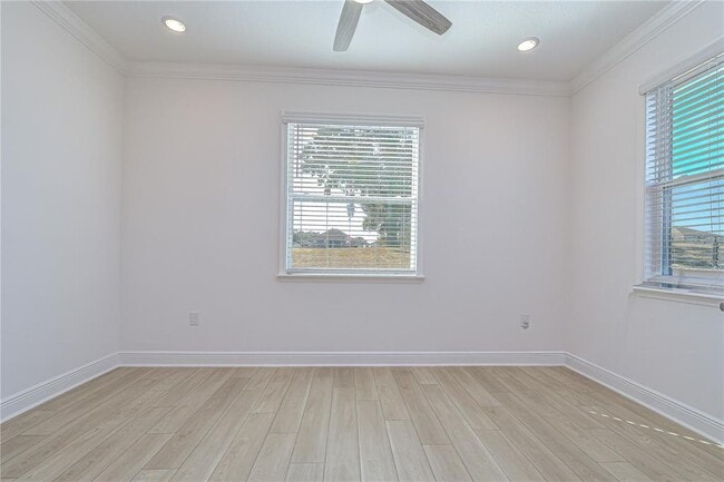 Building Photo - 10027 Dolphin Gull Cir