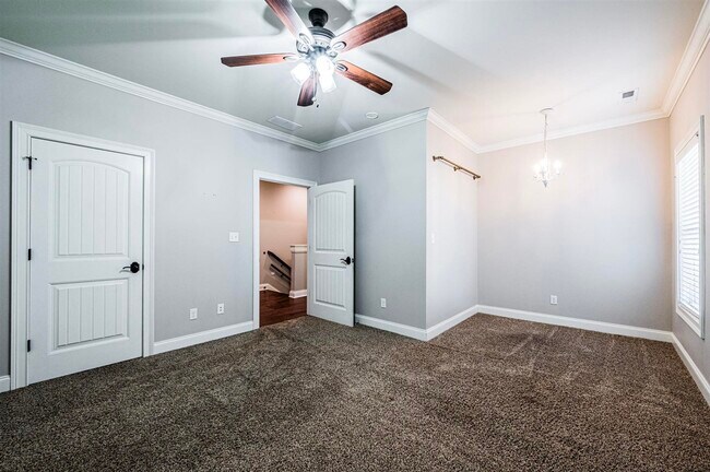 Building Photo - 730 Bennington Park Dr