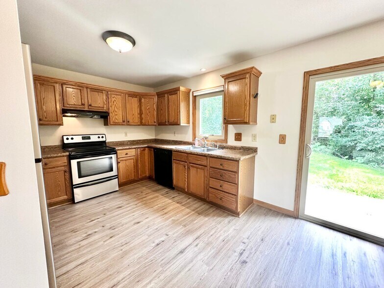 Building Photo - 1456 Meadowcreek Ct