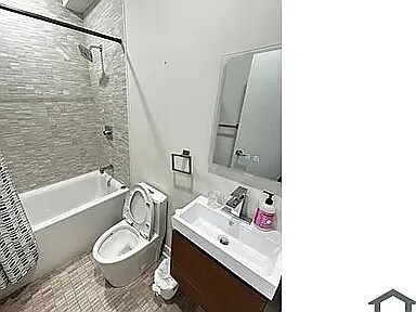 Building Photo - 2525 N 9th St