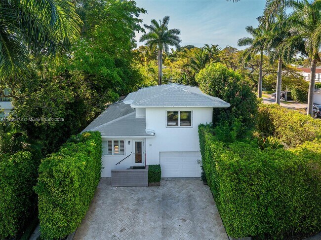 Building Photo - 6001 N Bay Rd