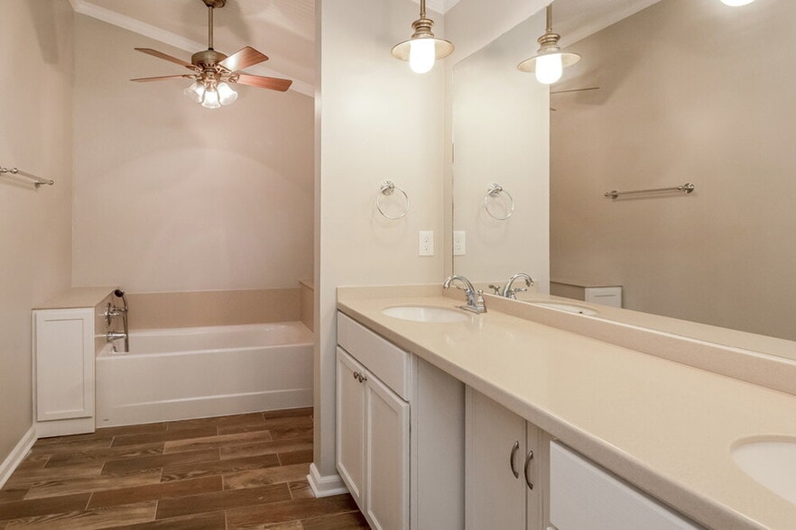 Building Photo - 6042 Bartley Ridge Dr