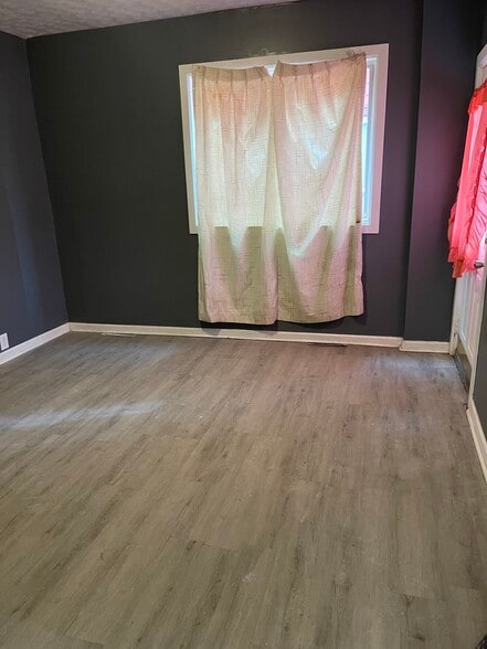 Living Room - 734 Roberts St