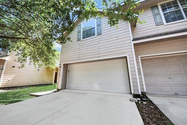 Building Photo - 8763 Thistlemoor Ln
