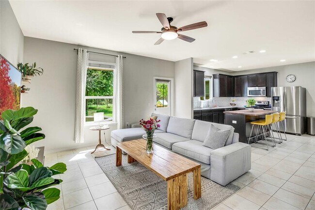 Building Photo - 9505 Southwick Dr