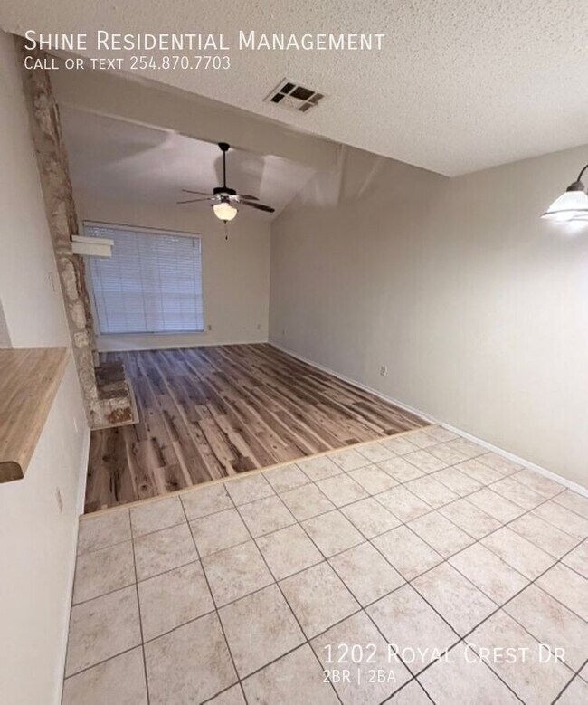 Building Photo - 1202 Royal Crest Dr