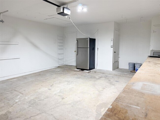 Building Photo - 11910 Stout Oak Trail