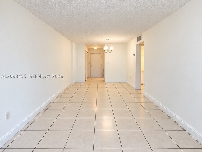Building Photo - 1805 Sans Souci Blvd