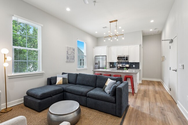 Building Photo - 3 Bed, 2 Bath Apartment for rent