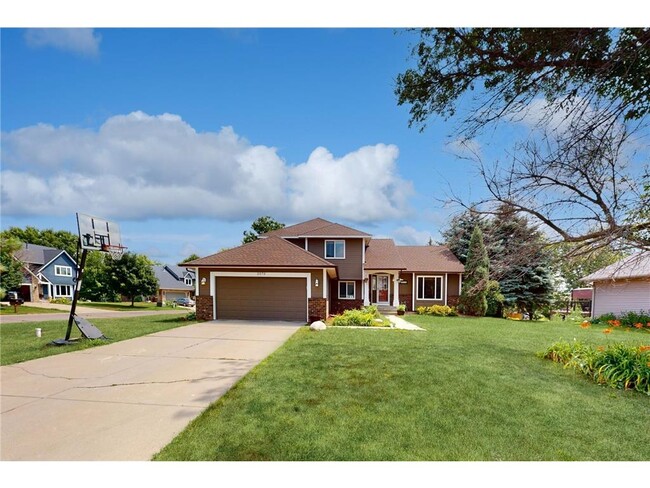 Building Photo - 2079 Woodbridge Way