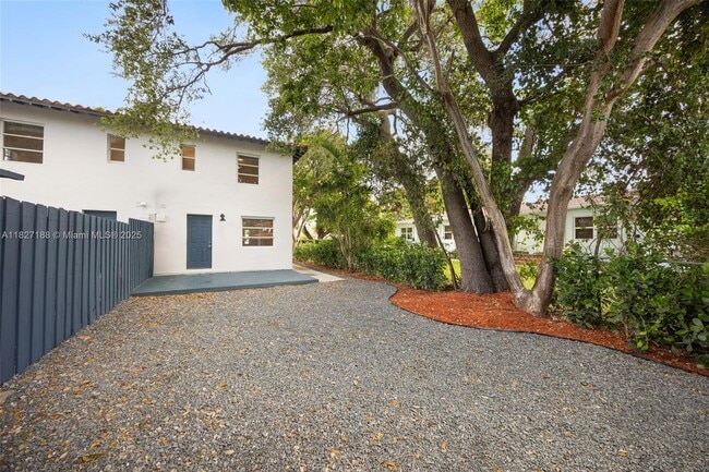 Building Photo - 2330 SW 26th Ln