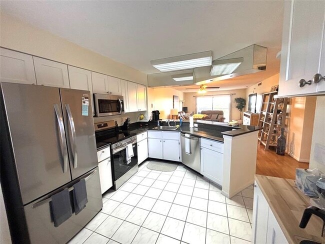 Building Photo - 2238 N Cypress Bend Dr