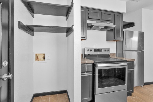 Building Photo - 1121 Lovett St