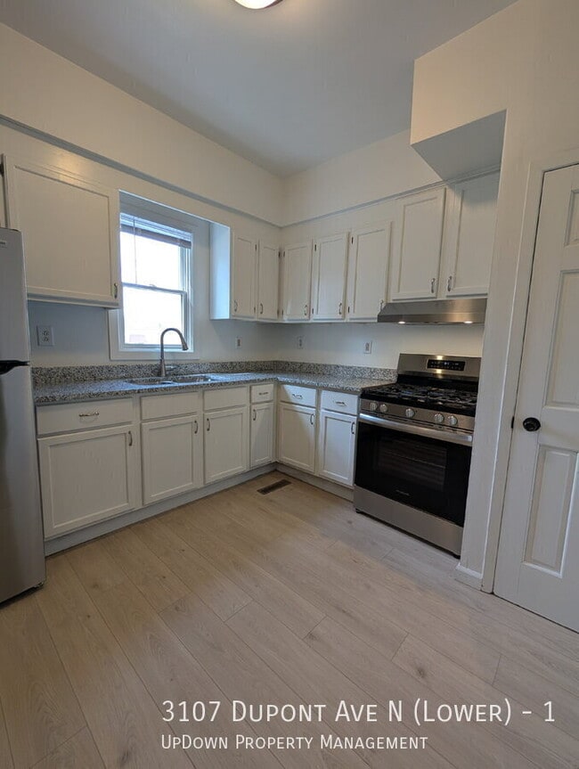 Building Photo - 3107 Dupont Ave N