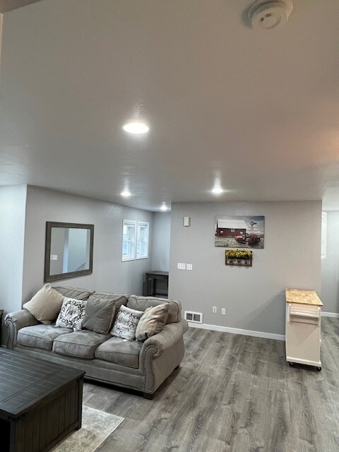 Building Photo - 10635 Woodchuck Ln SE