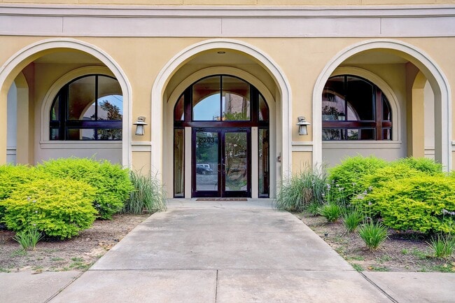 Building Photo - 2203 Dorrington St