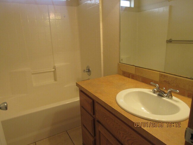 Building Photo - PET FRIENDLY WITH OWNER APPROVAL!!