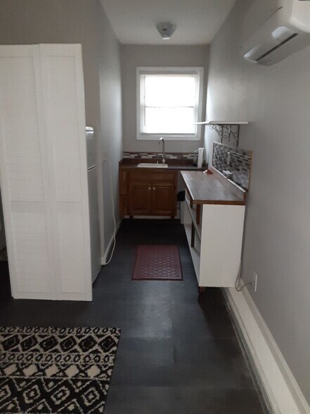 Building Photo - 5501 Bow Hill Dr