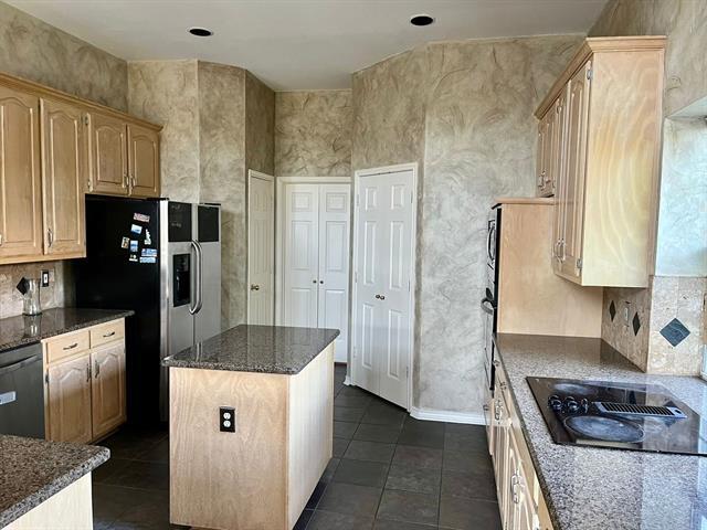 Building Photo - 418 Old York Rd