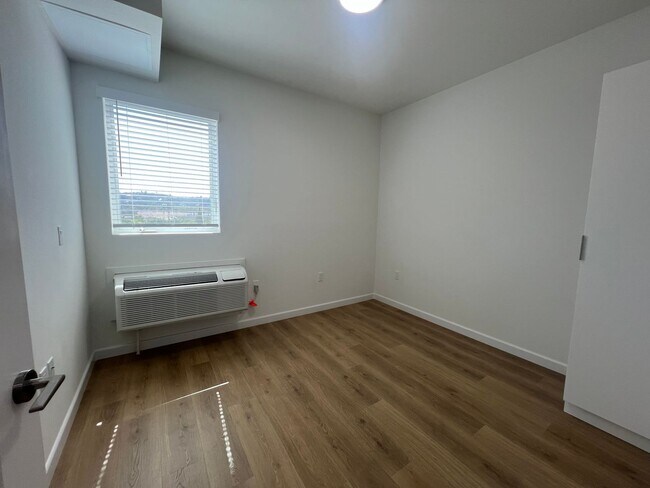Building Photo - 2900 S Orange Dr