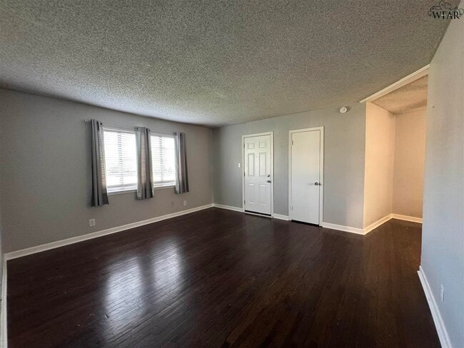 Building Photo - 3701 Southmoor Ln