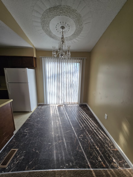 Building Photo - 7113 Senn Way