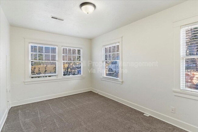 Building Photo - 1503 26th St