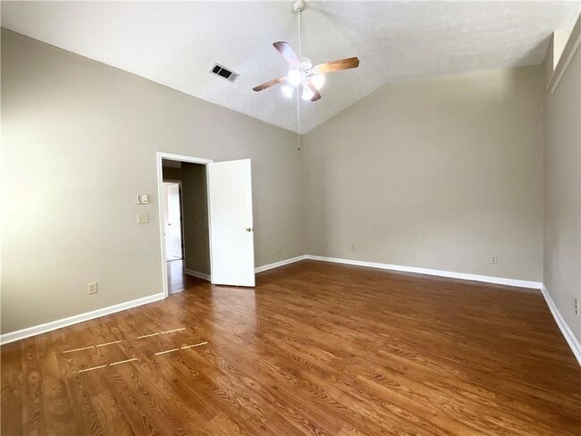 Building Photo - 3070 Bugle Dr