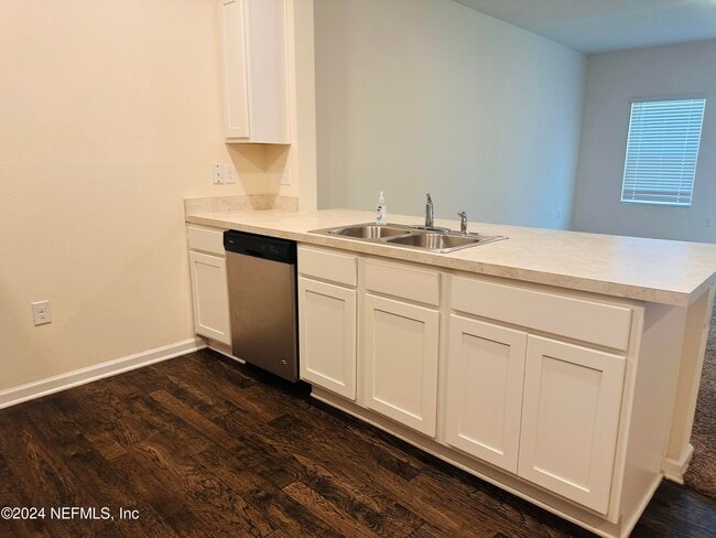 Building Photo - 7845 Echo Springs Rd