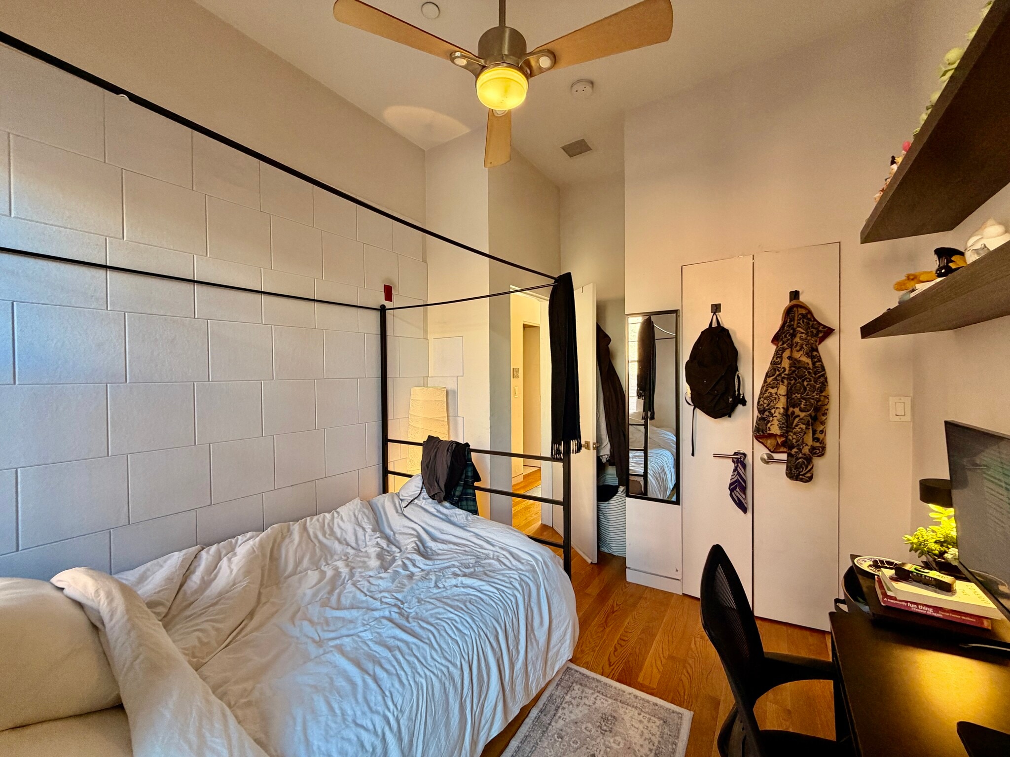 Building Photo - 1607 Tremont St