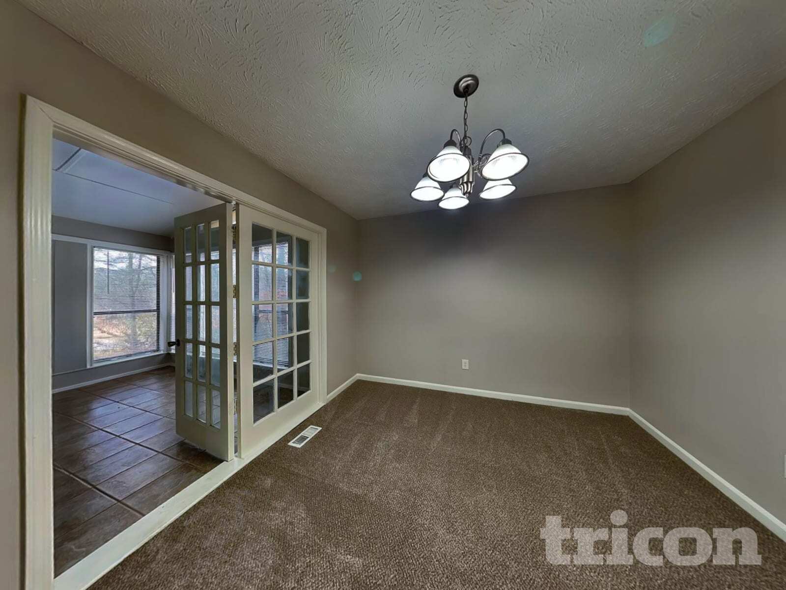 Building Photo - 303 Lowe Ct NW