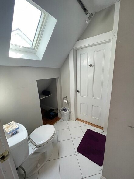 Building Photo - 60 Willow Ave