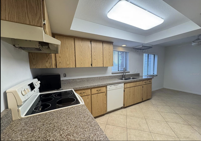 Large kitchen - 4113 Fairview Vista Point