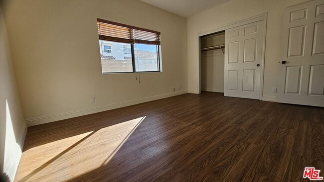 Building Photo - 10620 Eastborne Ave