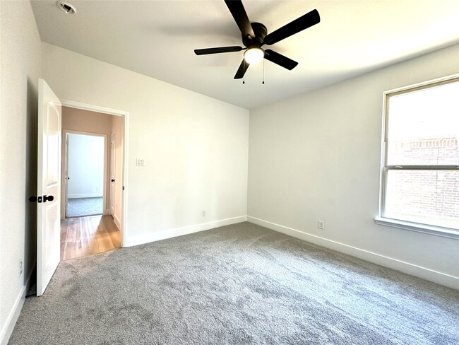 Building Photo - 14380 Zion Gate Crossing